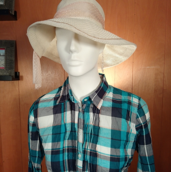 Aeropostale Button Down Shirt - Picture 2 of 4